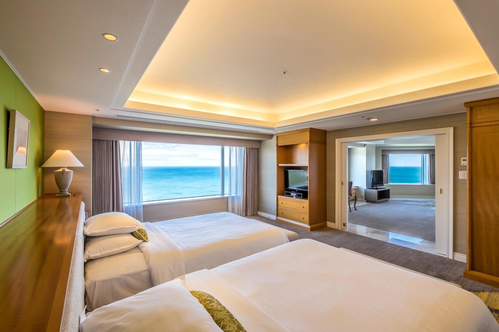 Sheraton Grande Ocean Resort Miyazaki Exterior photo